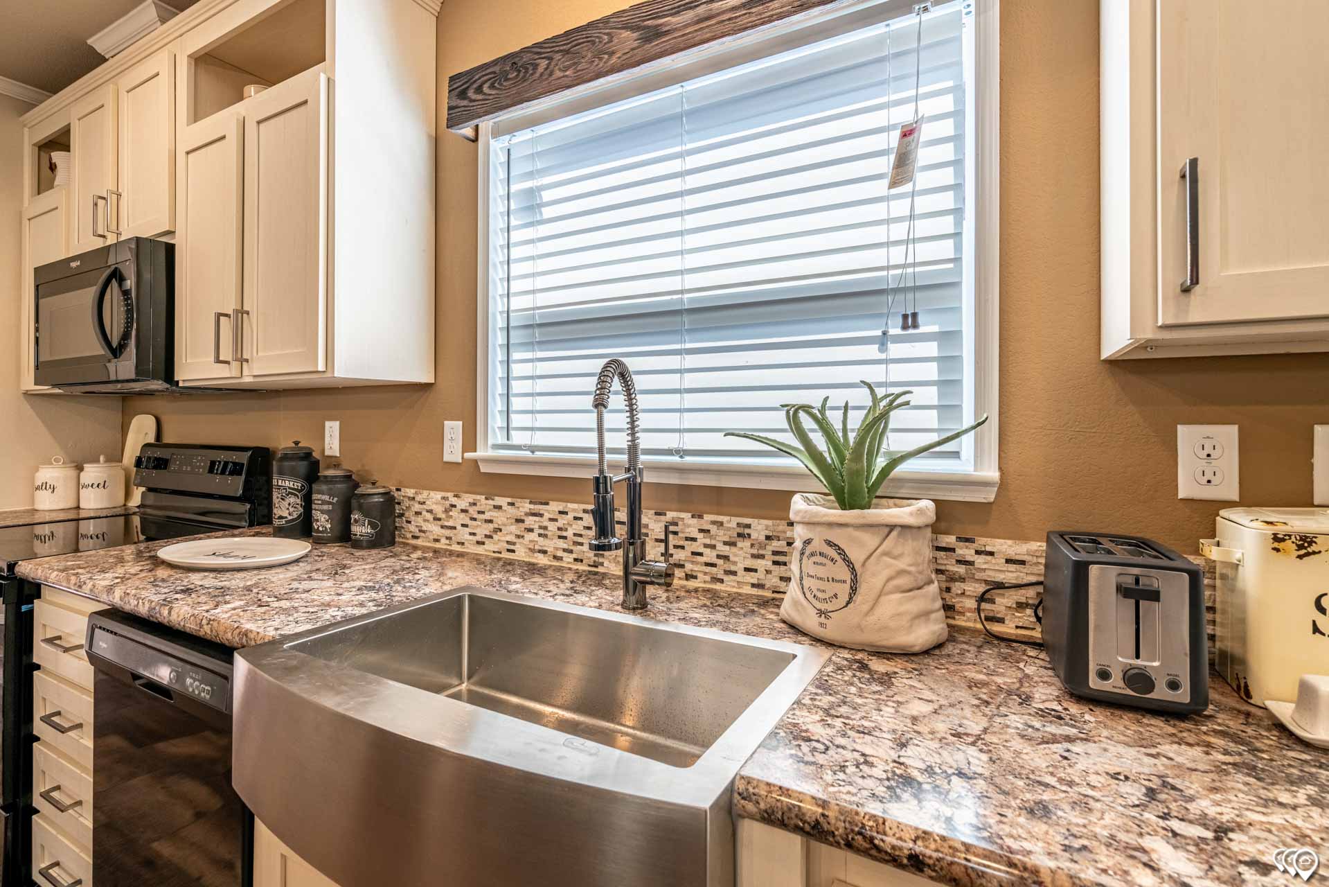 Fiesta / The Somerset 320FT32604A by Solitaire Homes of Albuquerque